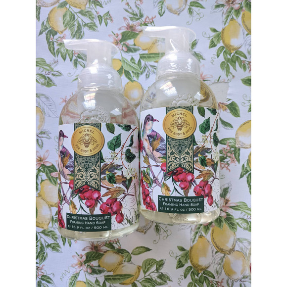 2 Michel Design Works Christmas Bouquet Foaming Hand Soap wash with pump - Picture 1 of 4